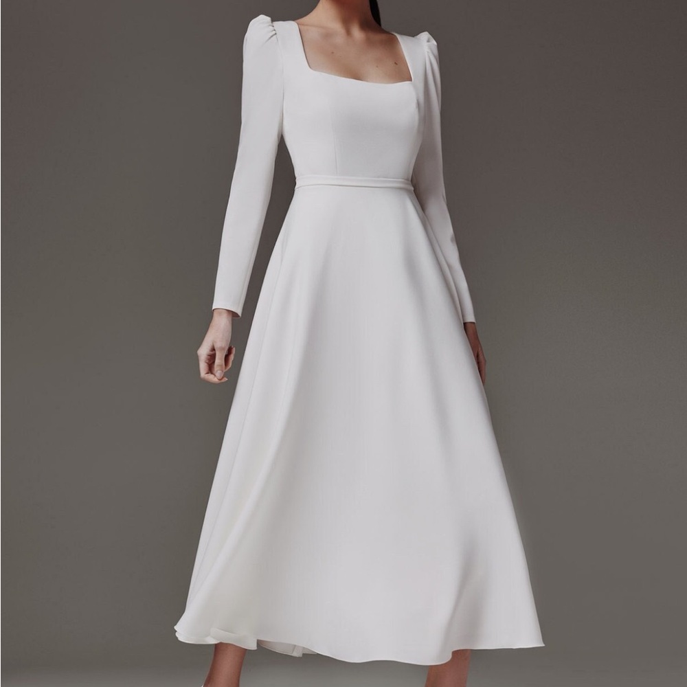Elegant White Long Sleeve Dress